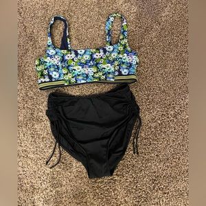 Aeri woman’s bikini size XXL, NO smoke/smells/pets